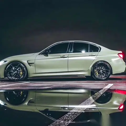 Khaki Green matte ceramic: a low-sheen military tone that hides daily wear — view 2